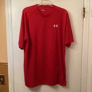 Under Armour heat gear red short-sleeve tee shirt